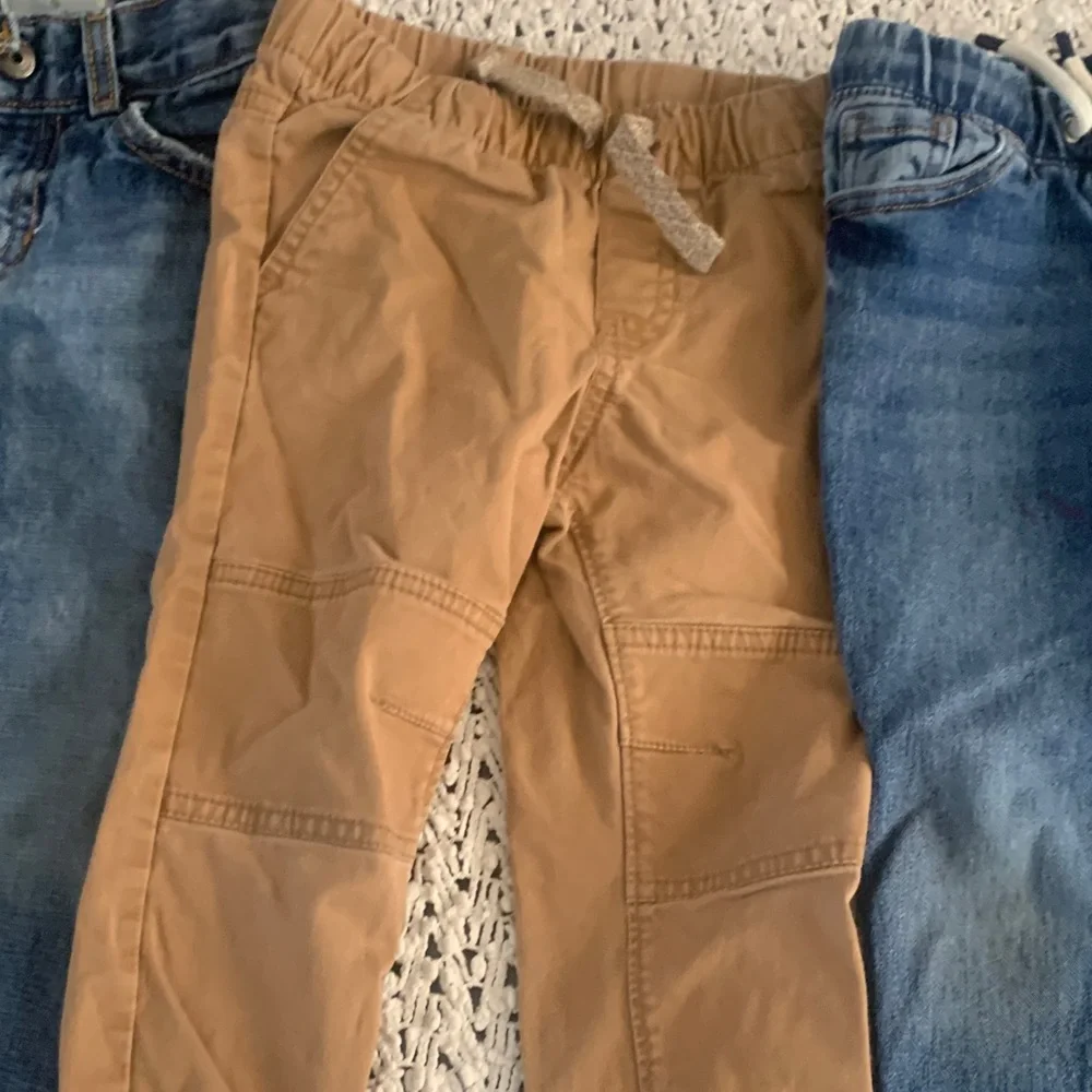 3 - pack of different colored. Size 3T